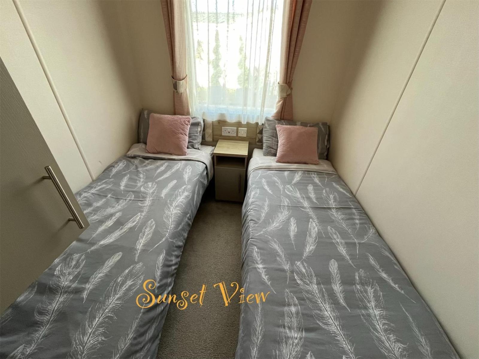 Tattershall Lakes Sunset View Caravan Lakeside, Hot Tub, Garden, Private Fishing Peg & Wifi ภายนอก รูปภาพ