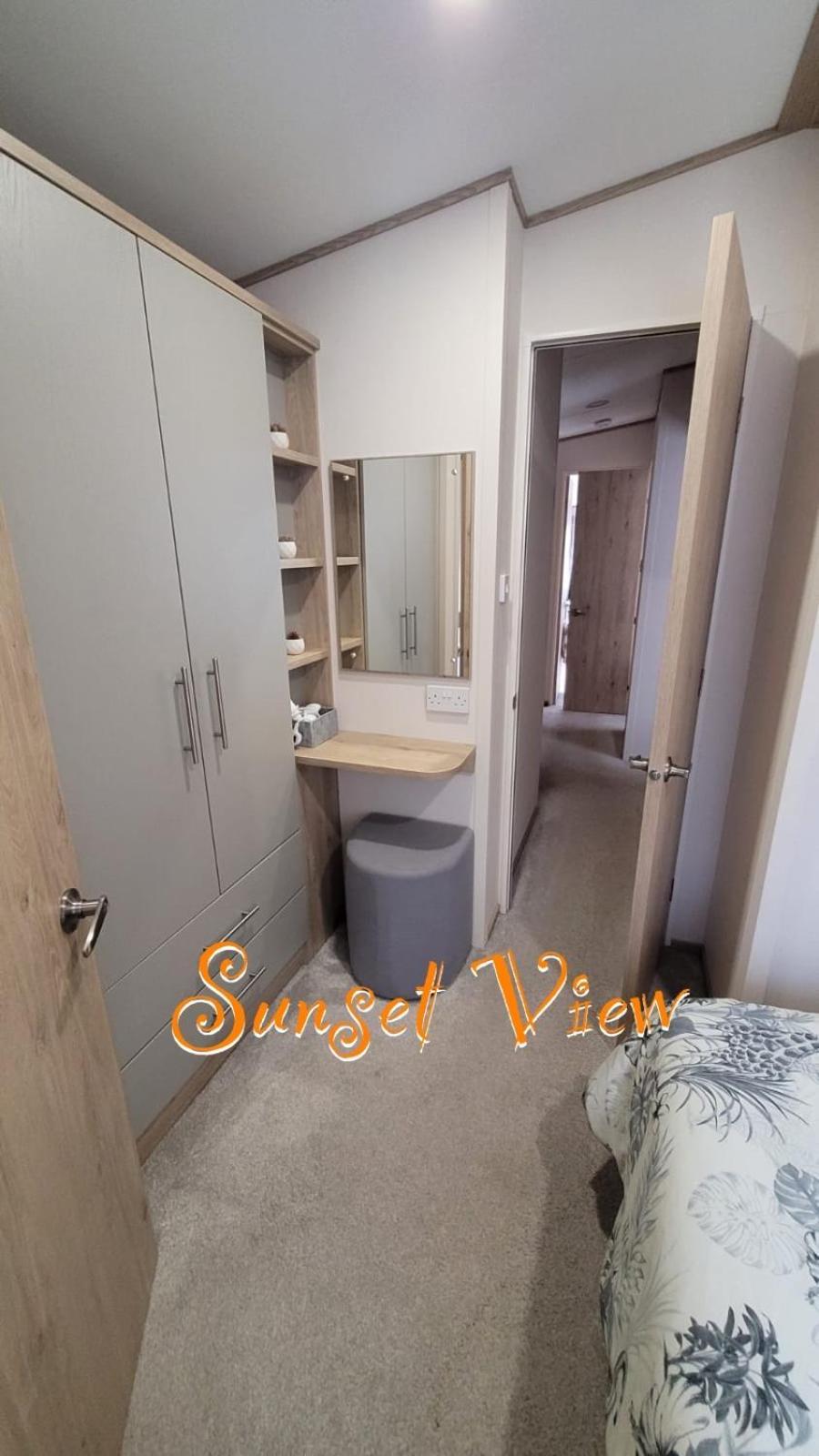 Tattershall Lakes Sunset View Caravan Lakeside, Hot Tub, Garden, Private Fishing Peg & Wifi ภายนอก รูปภาพ