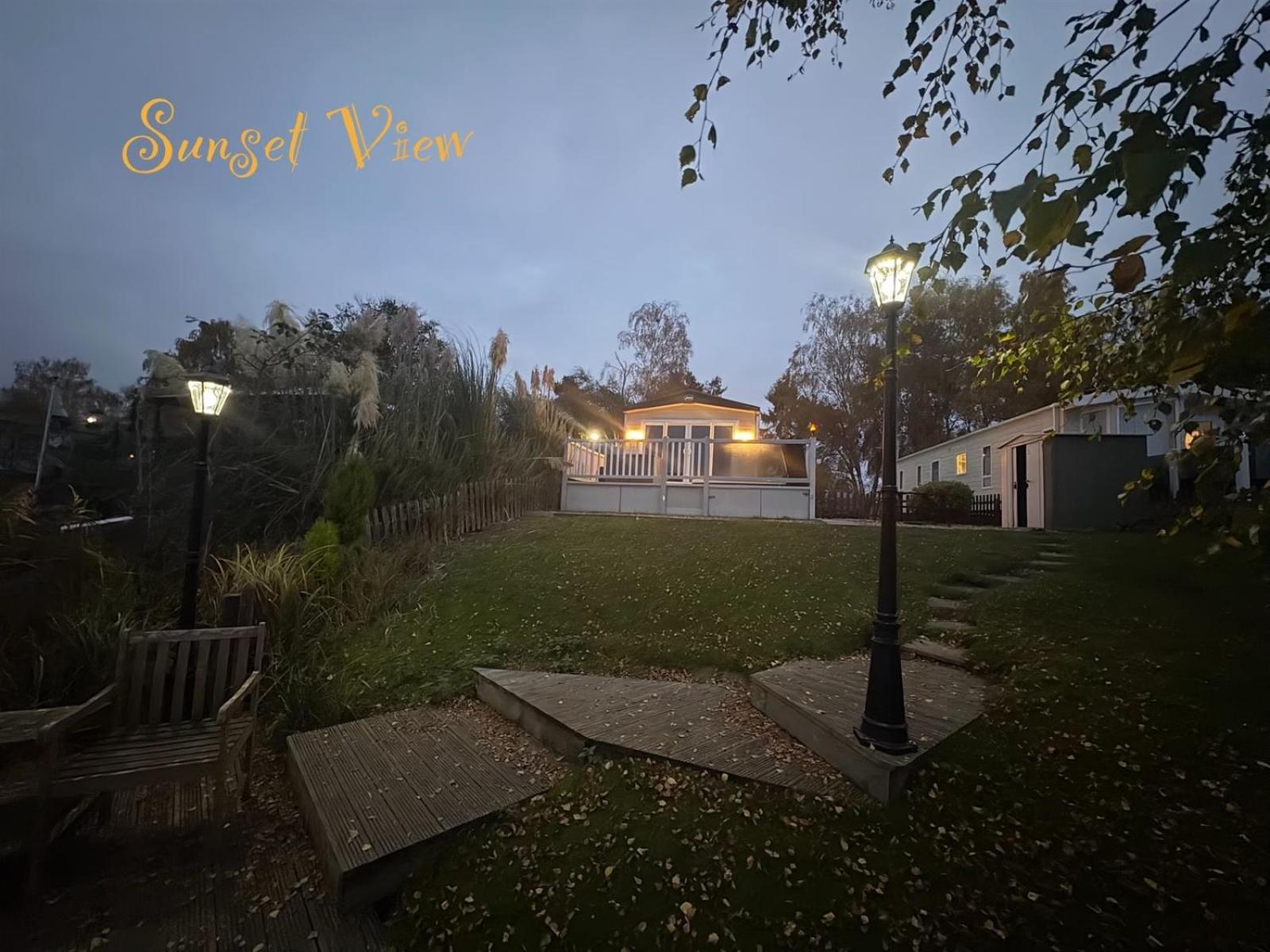 Tattershall Lakes Sunset View Caravan Lakeside, Hot Tub, Garden, Private Fishing Peg & Wifi ภายนอก รูปภาพ